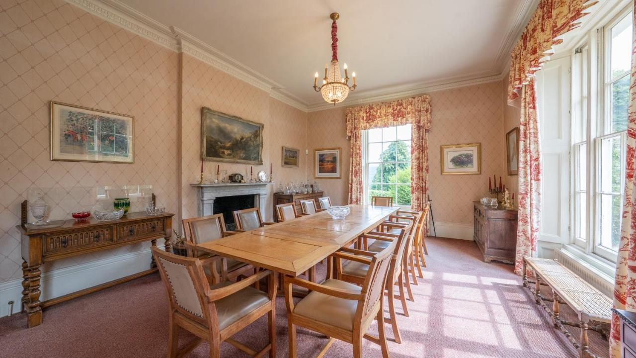 Pantybeiliau House Bed & Breakfast Gilwern Eksteriør billede